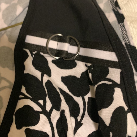 Dress - Picture 4 of 5